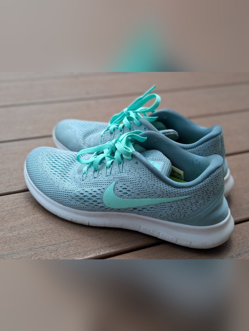 Nike Women's Free RN Sea Foam Mint Green Running Shoes Size 7.5